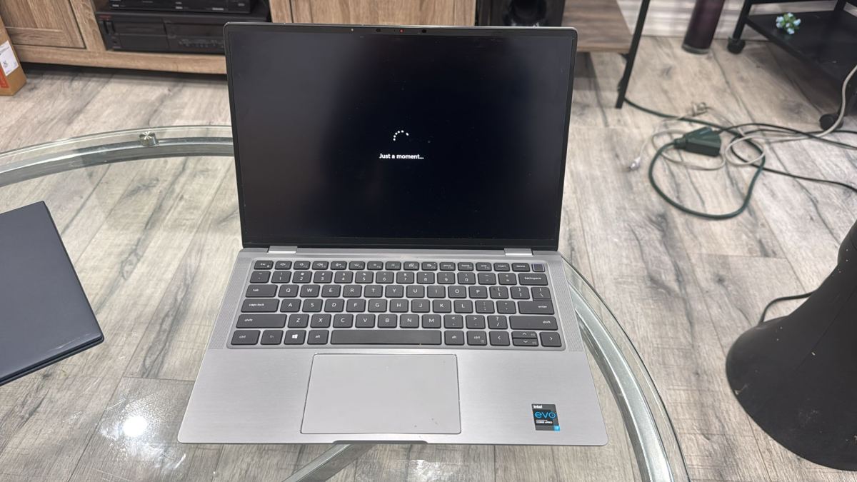 Dell Latitude 9420 i7 16Gb Ram 256gb ssd OLED screen 14" 11 Gen