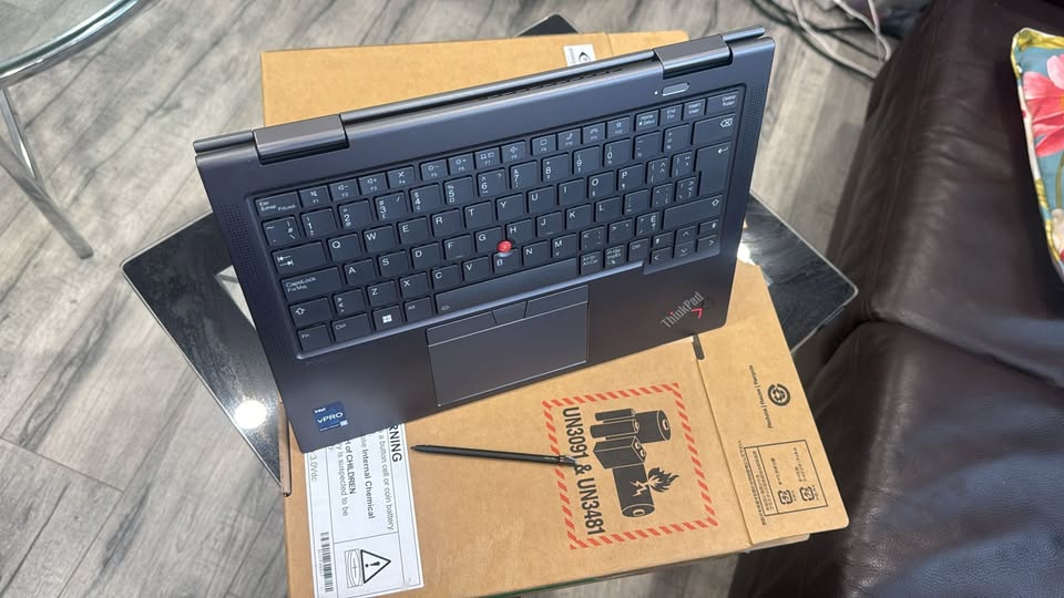 Lenovo ThinPad X1 Yoga Gen 7 12th gen processor i5 16gb DDR 5 256Gb SSD 14" TouchSrc Stylus