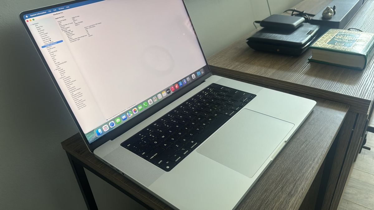 MacBook Pro 16" M1 Max – Silver 64GB RAM | 1TB SSD